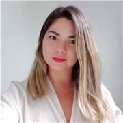 Profesora titulada de universidad, investigadora con más de 6 años de experiencia en acompañamiento a estudiantes. Psicología.